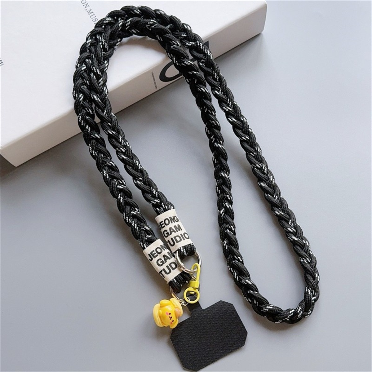 Bandolera de montañismo japonés y coreano, cordón largo, trenza trenzada, muñeca de dibujos animados creativos, colgante, decoración, clip de color de moda