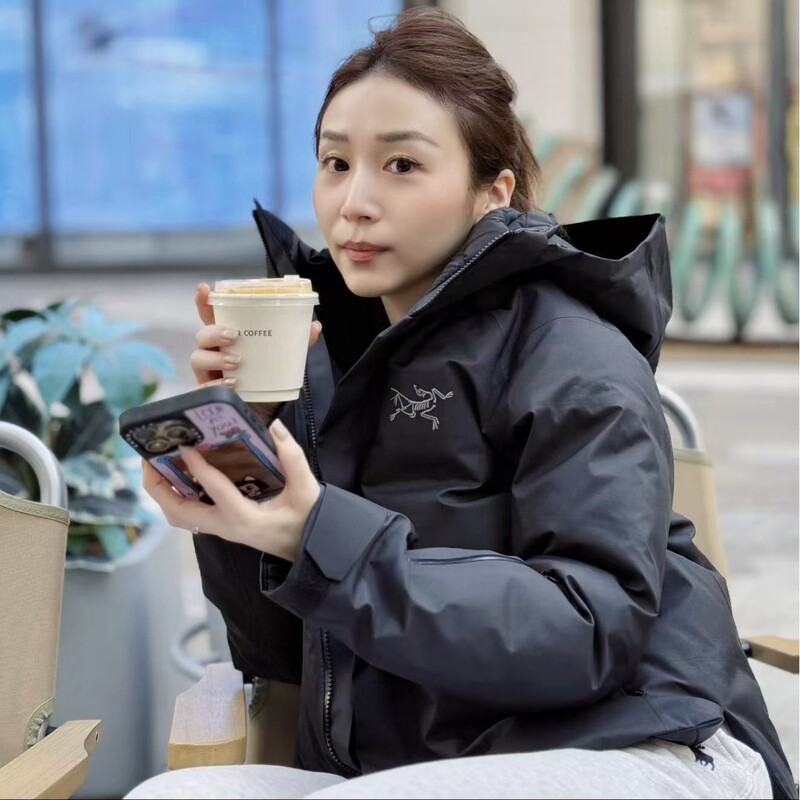 Birdhouse AndessaDown Women's Ski Down Jacket is windproof, waterproof, breathable, comfortable, and lightweight for mountaineering Birdhouse AndessaDown Women's Ski Down Jacket is windproof, waterproof, breathable, comfortable, and lightweight for mountaineering