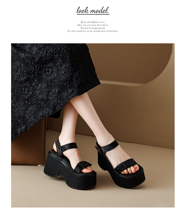 Sandal cao gót nữ phong cách Pháp cổ điển đế xuồng tăng chiều cao hở mũi khóa kim loại — màu nâu, màu đen, màu trắng ngà chi tiết 4