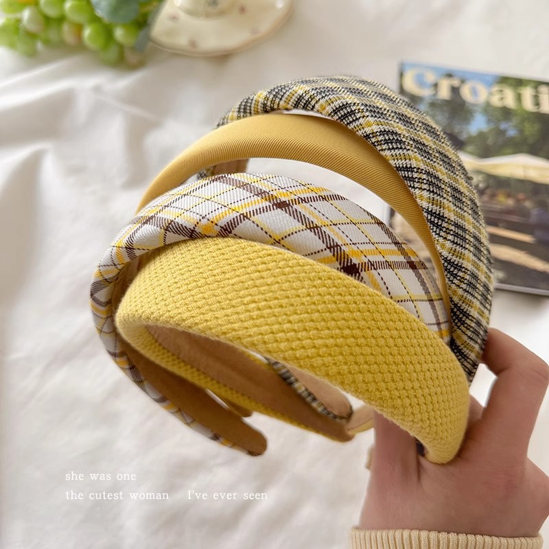 Dulce amarillo lechoso estricto alto cráneo correa de cabello para mujeres 2025 nueva esponja correa de cabello tarjeta de lavado de la cara prensado paquete de cabello primavera