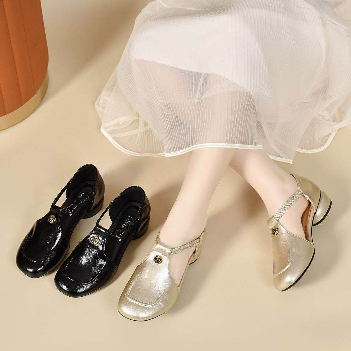 Sandal nữ da thật mũi tròn gót thấp đế mềm quai dán ma thuật — màu đen