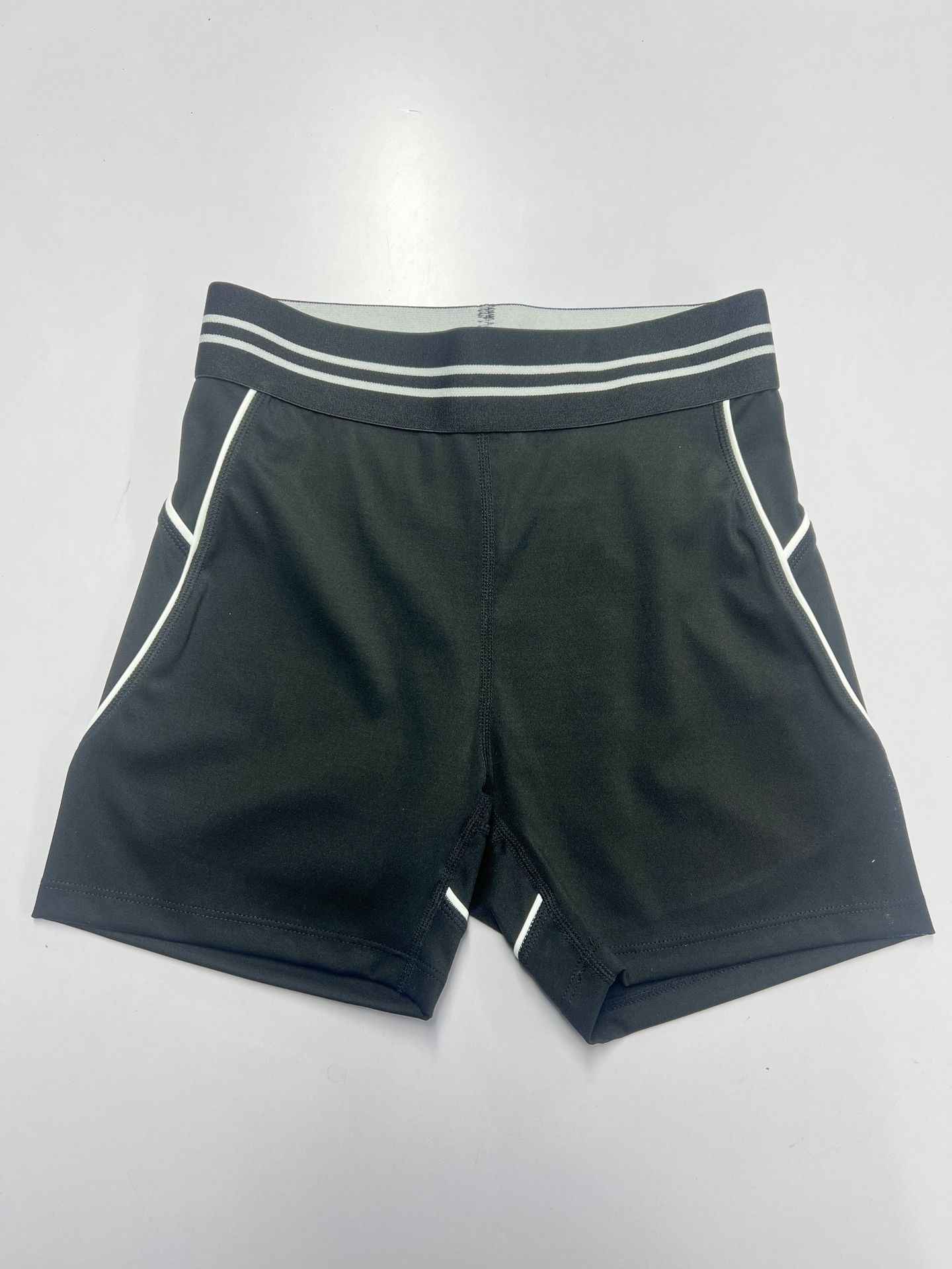 Line Blocked Nude Feel Shorts Set, U Shaped Backless Pullover, Tight Fitting, Breathable, Skin Friendly, Sports And Fitness Two Piece Set._ecoleips.com