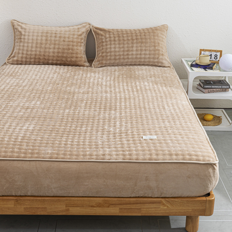 2025 New Thickeneded Bubble Milk Velvet Bed Sheet Simmons Protective Cover Autumn and Winter Warm Winter Fleece-Lined Protective Cover