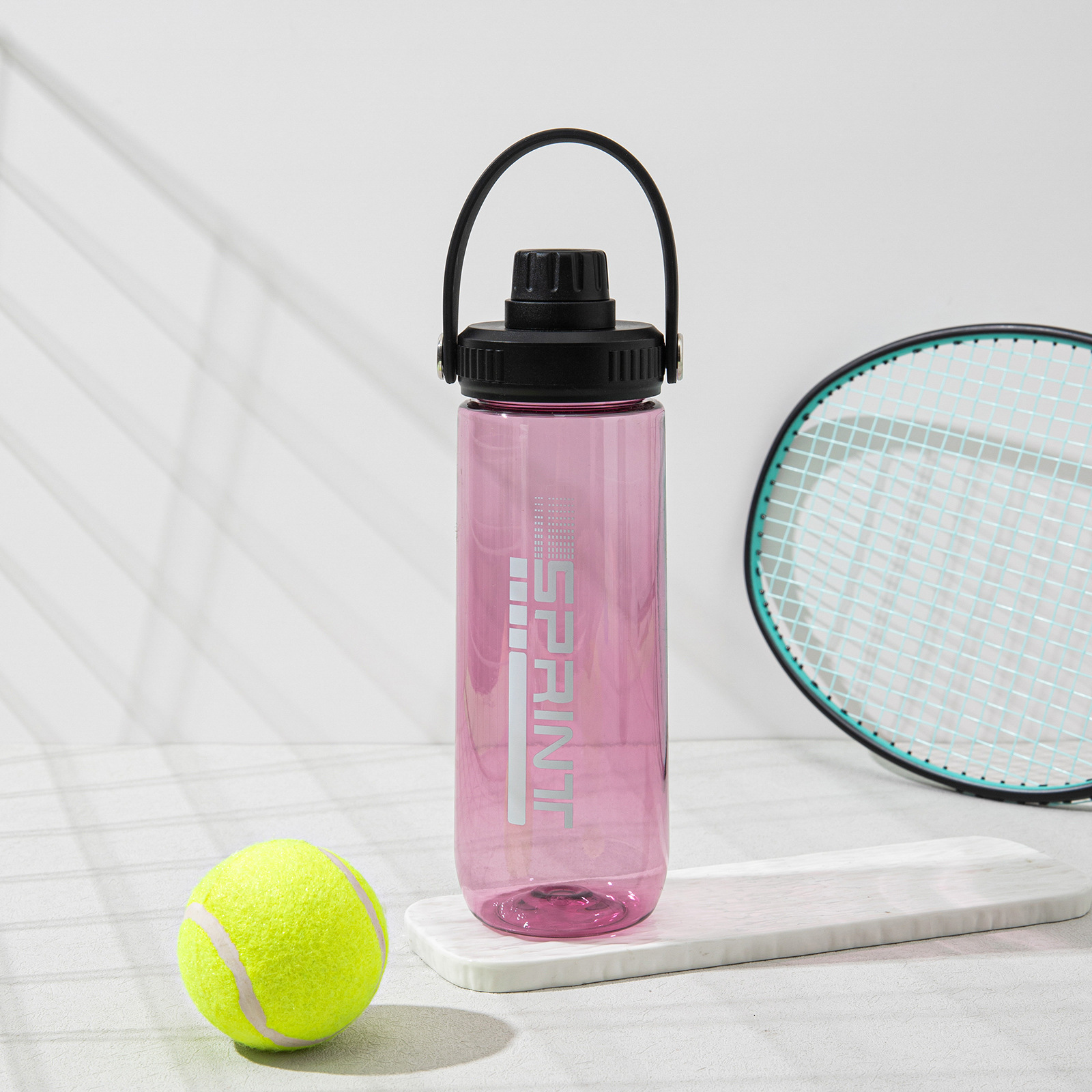 Nuevas tazas de agua deportivas al aire libre transfronterizas al por mayor tazas de plástico portátiles de gran capacidad de verano para niños y niñas de alto valor facial hervidor de agua