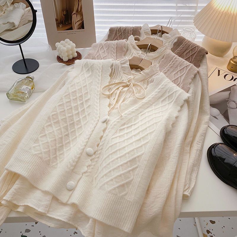 2025 Spring and Autumn New Small Version All-match Loose Casual Gentle Lace Short Knitted Vest Cardigan for Women
