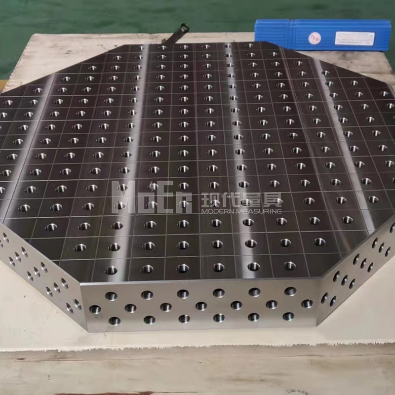 焊接平台夹具2米3米U型方箱二保焊平台多孔柔性渗氮磷化钢工作台