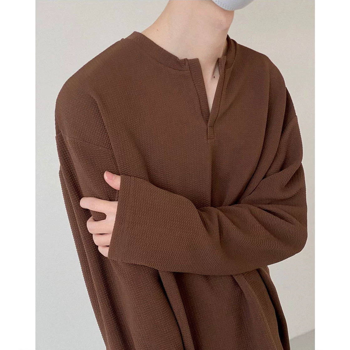 Высококачественная Однотонная футболка с длинными рукавами, Мужская Весна и осень, новая свободная рубашка с воротником Генри, модный дизайнерский Топ