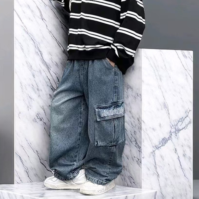 男の子のズボン春秋の新型子供の春の服装のジーパンの大きいポケットの中で大きい子供の男の子のゆったりしているズボン|undefined