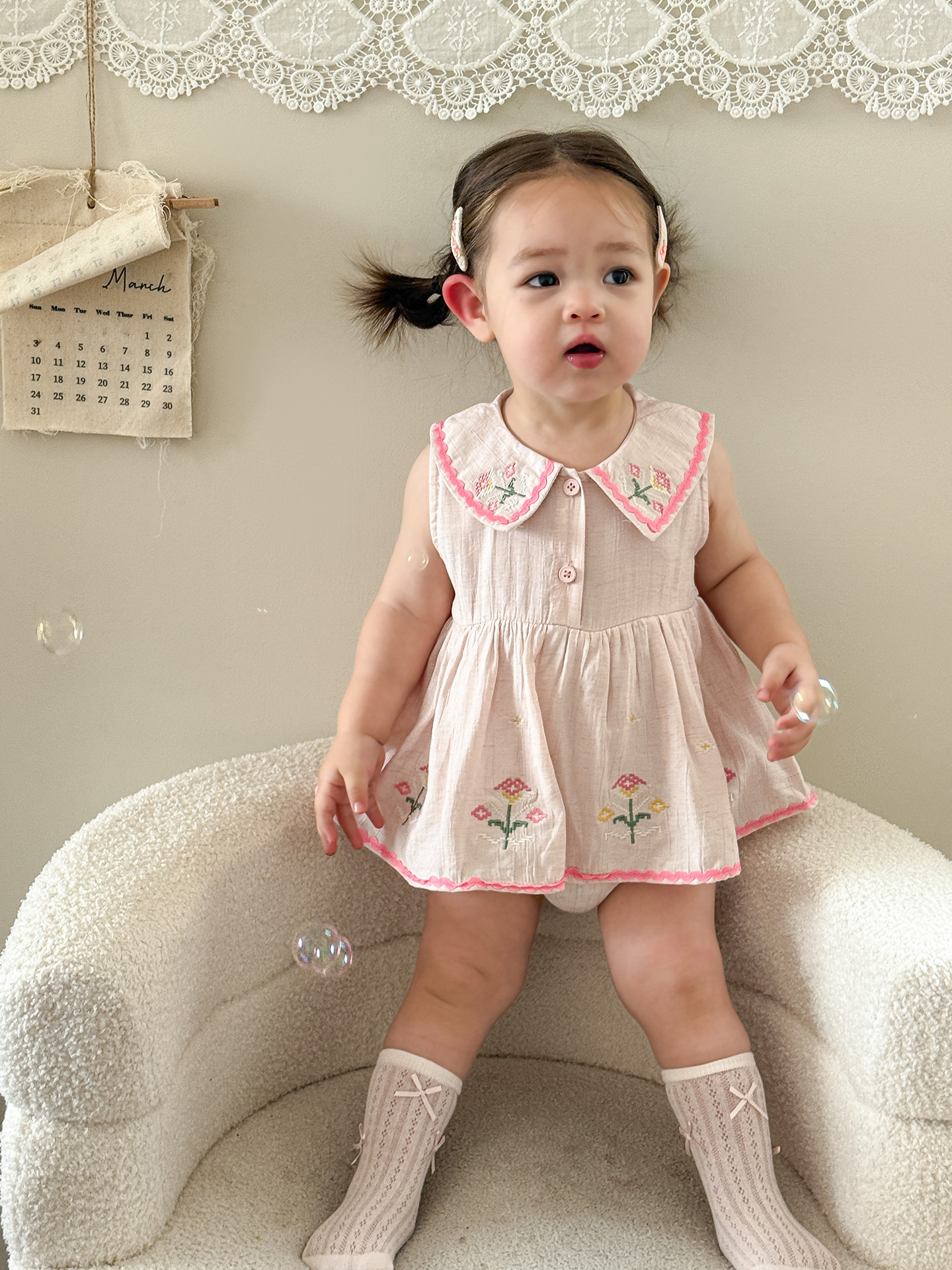 Ropa para niños de caña de pera Ropa para bebés Estilo fino de verano 2025 Nuevo estilo para niños Dopamina Traje de una pieza Traje para bebés Traje para bebés
