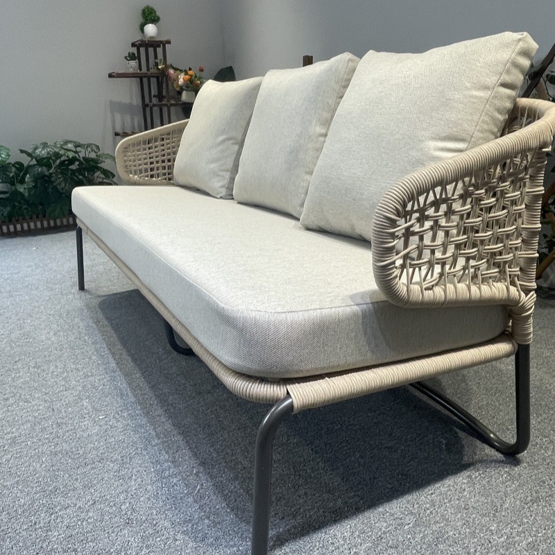 Sofá al aire libre tela de caña muebles de patio balcón mesas y sillas combinación diseñador tela de cuerda al aire libre silla de caña casual tres piezas set