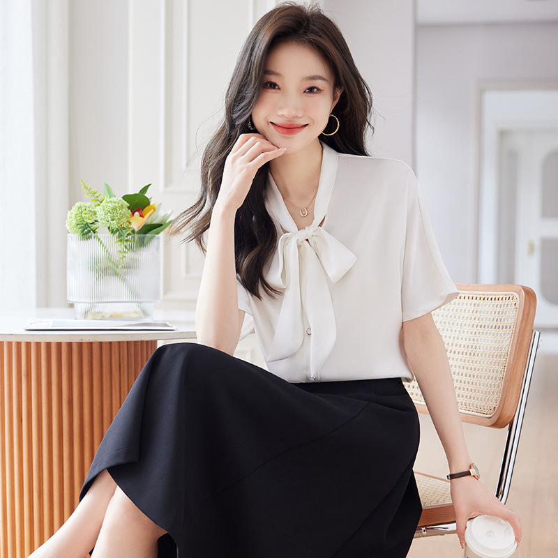 Spring summer shirt with bow for leisure