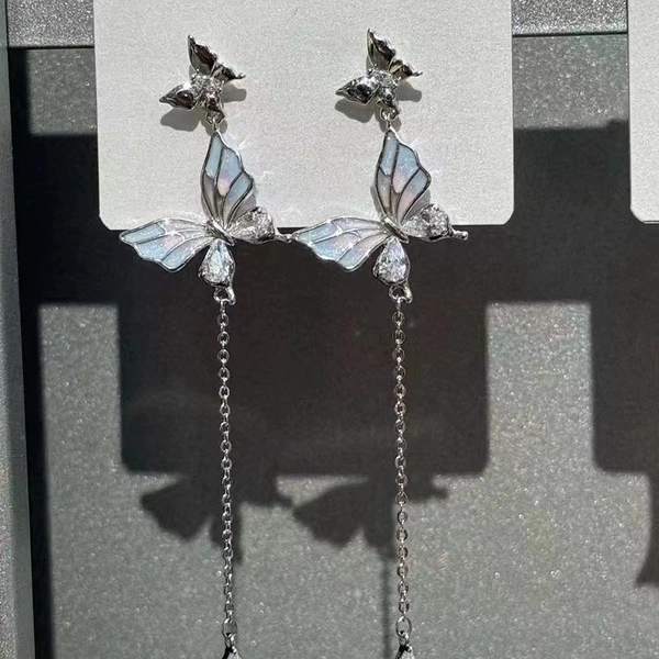 7770 earrings