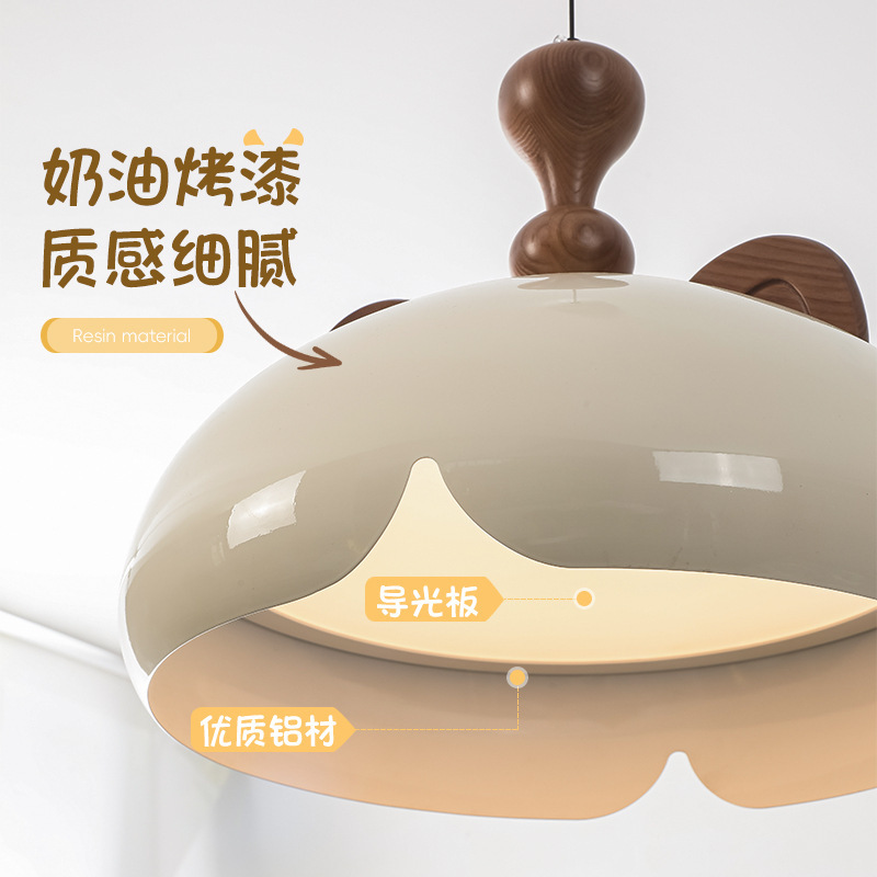 Lámpara de dormitorio de candelabro de estilo crema francés ins 2025 nuevo dormitorio principal lámpara de techo para niños y niñas