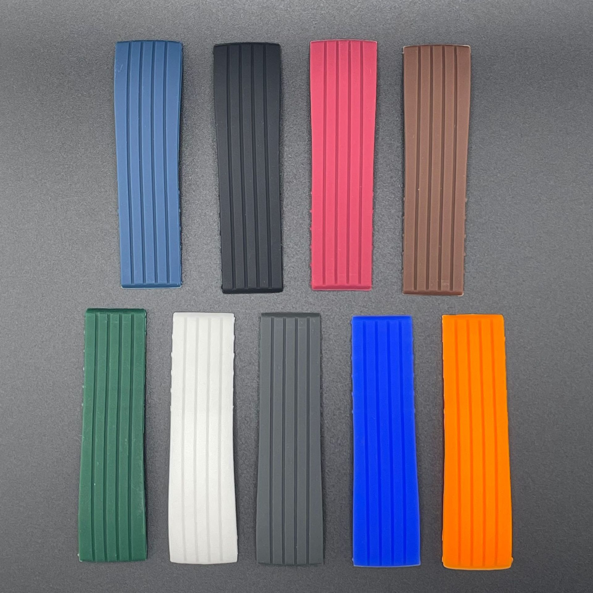 Cross-border hot selling striped strap without buckle, bare silicone strap, striped two-link strap with one silicone band, 1820/2224mm.