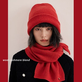 围巾;成人帽;丝巾