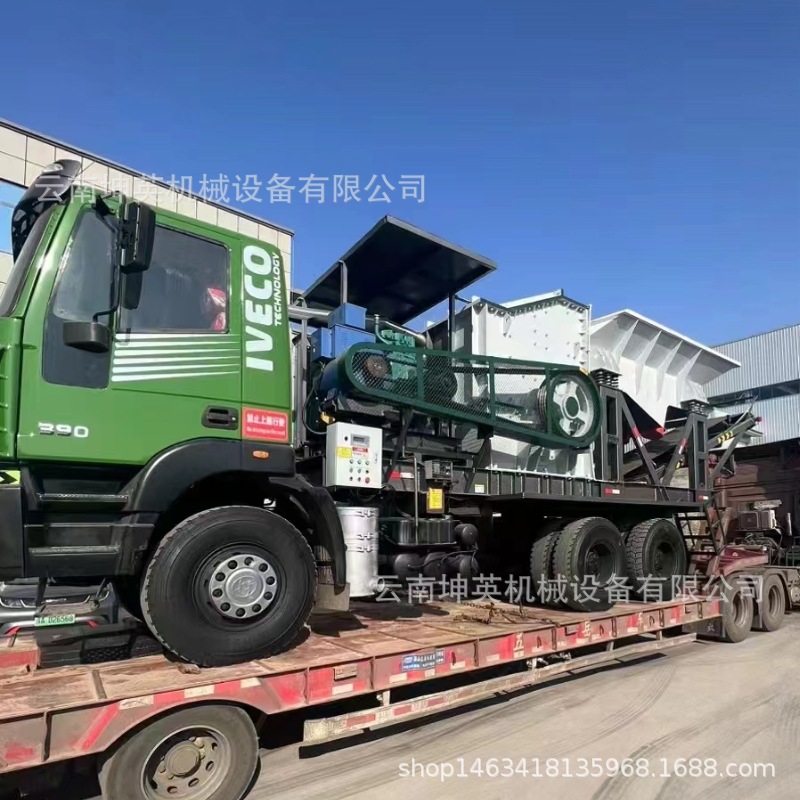 云南二手时产150吨砂石料移动破碎机 车载式1216箱式破碎筛分设备