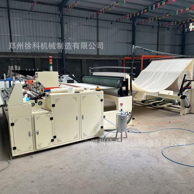 Máquina de corte y bobinado de papel higiénico Máquina de procesamiento de papel higiénico de producción automática pequeña y totalmente automática