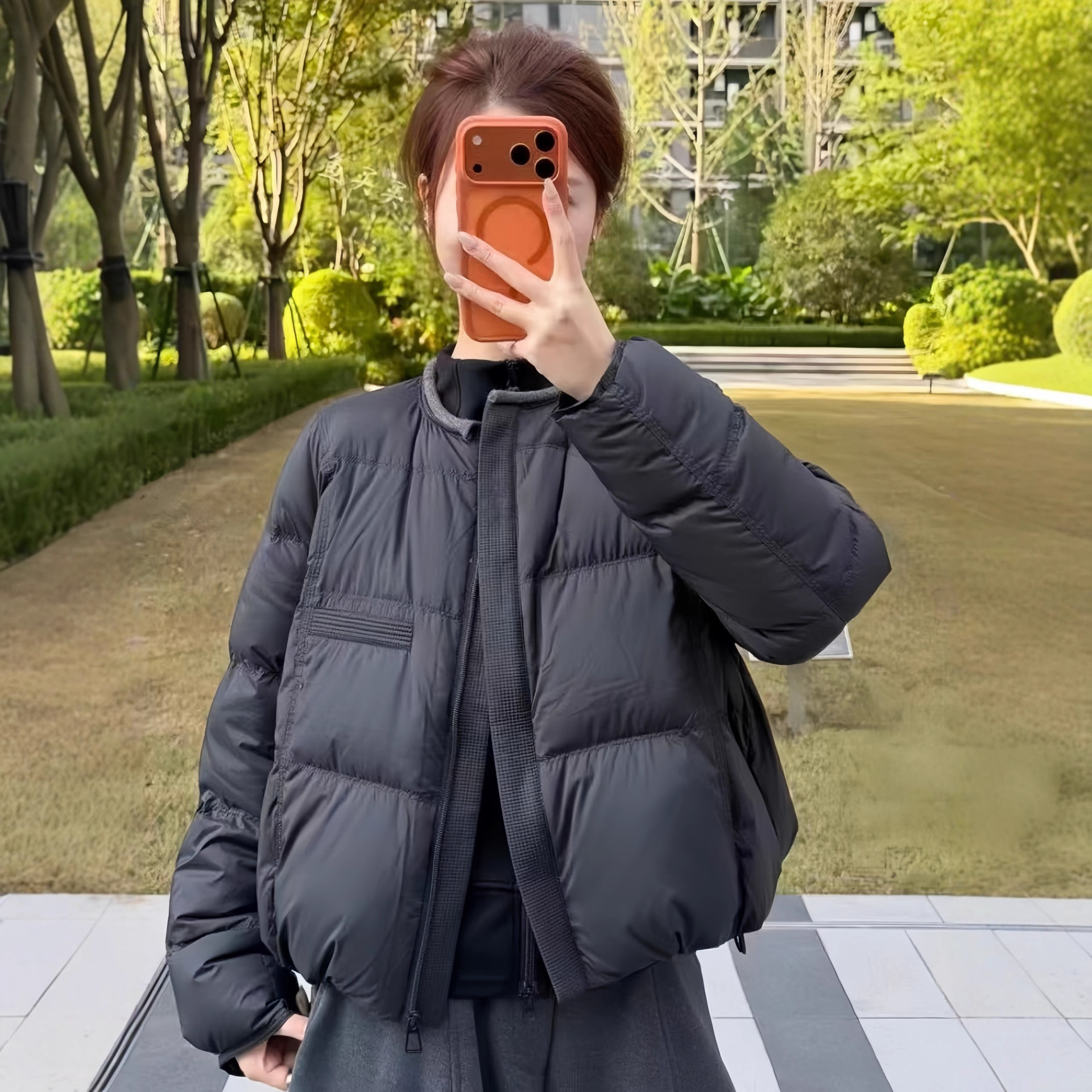 Fashion Short Round Neck White Duck down Jacket for Women 2025 Winter New Thick Warm Loose Puffer Coat Trendy