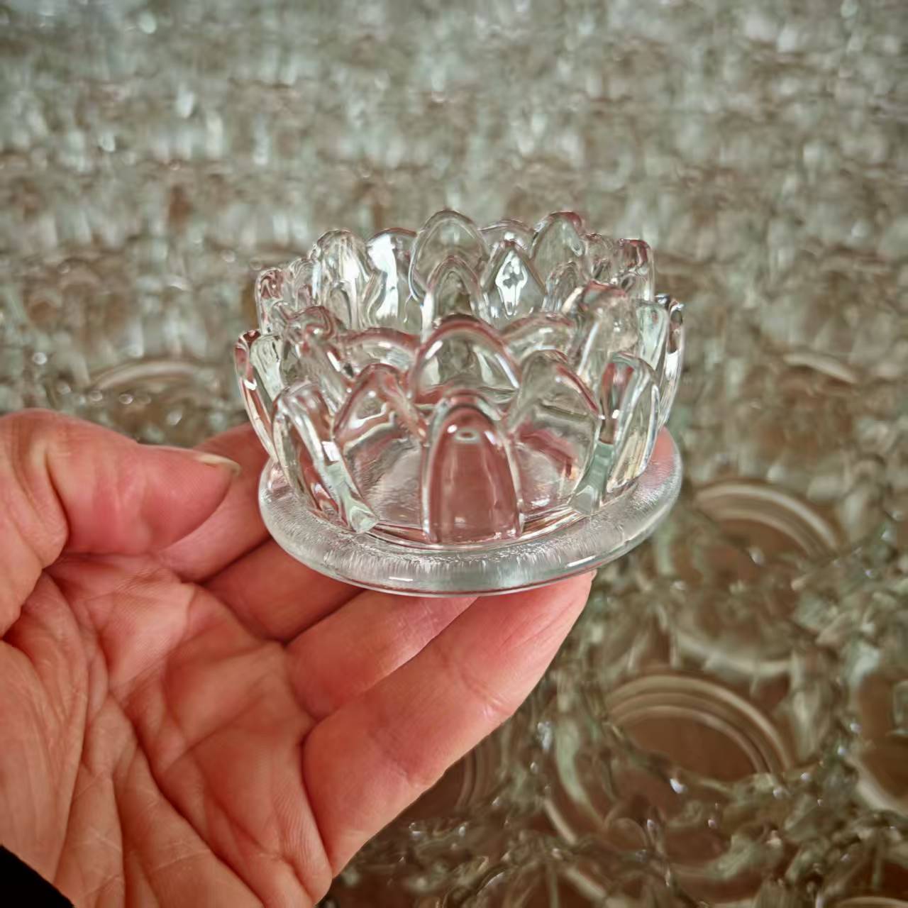 Vidrio de cristal Lotus Candlestick mantequilla Lámpara de la devoción religiosa regalos festivos al por mayor transfronterizos