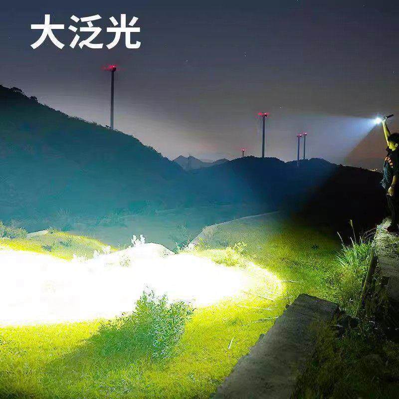 Led Flashlight for Home Use, Strong Light for Outdoor Lighting, Rechargeable, Ultra-Bright, Mini, Portable, Suitable for Children