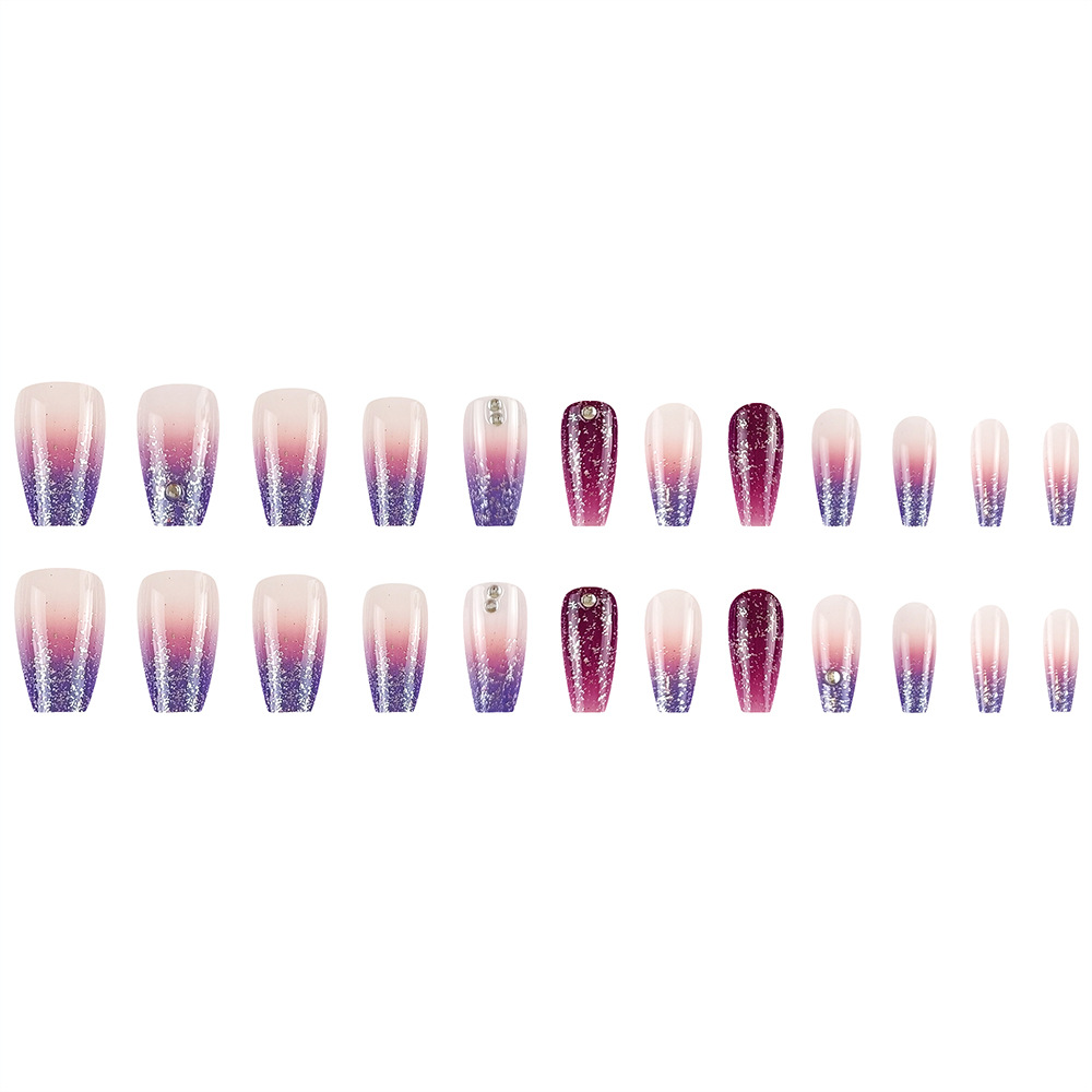 Juego de 24 pegatinas de diamantes de imitación para uñas, puntas de uñas cortas con deslumbrante cielo estrellado, puntas de uñas con purpurina degradada en tono morado.