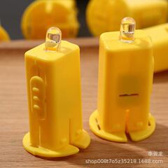 メーカーは各種の発光玩具の電子部品を供給しています。