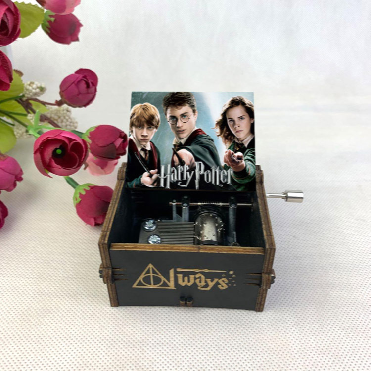 源工場ハリーポッターハイドウェイ手揺れ木製オルゴールミニオルゴールクリエイティブ誕生日プレゼント
