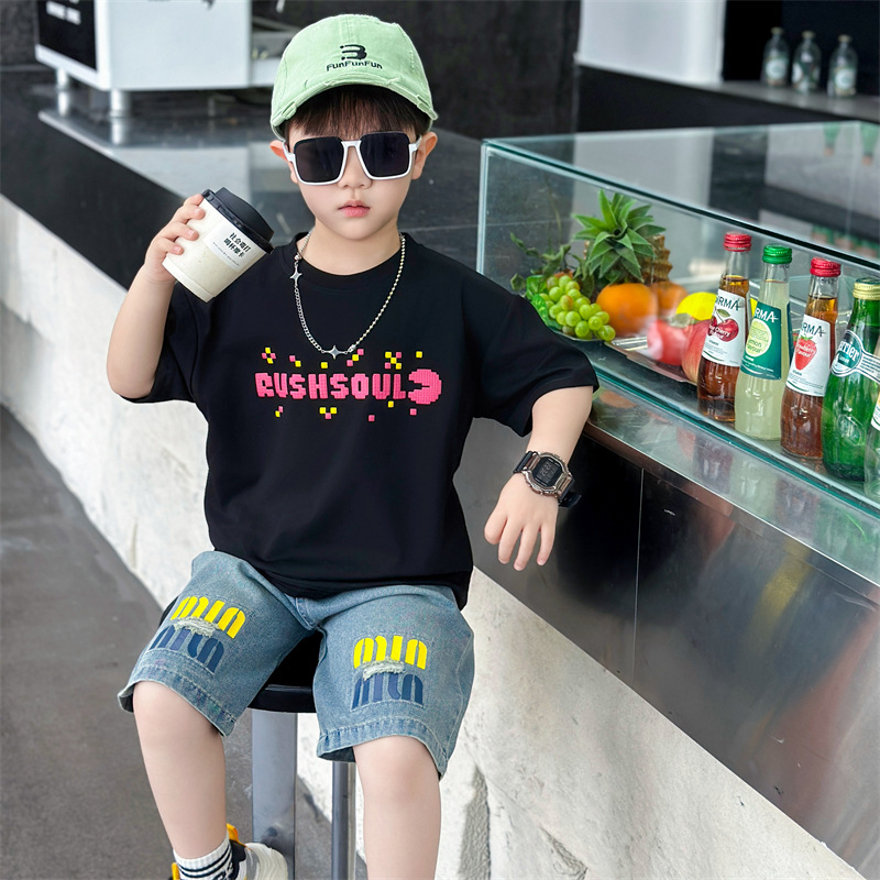 7328 Traje de verano para niños 2025 Nuevo estilo de verano para niños guapos Ropa de manga corta Camiseta roja de dos piezas Verano 5