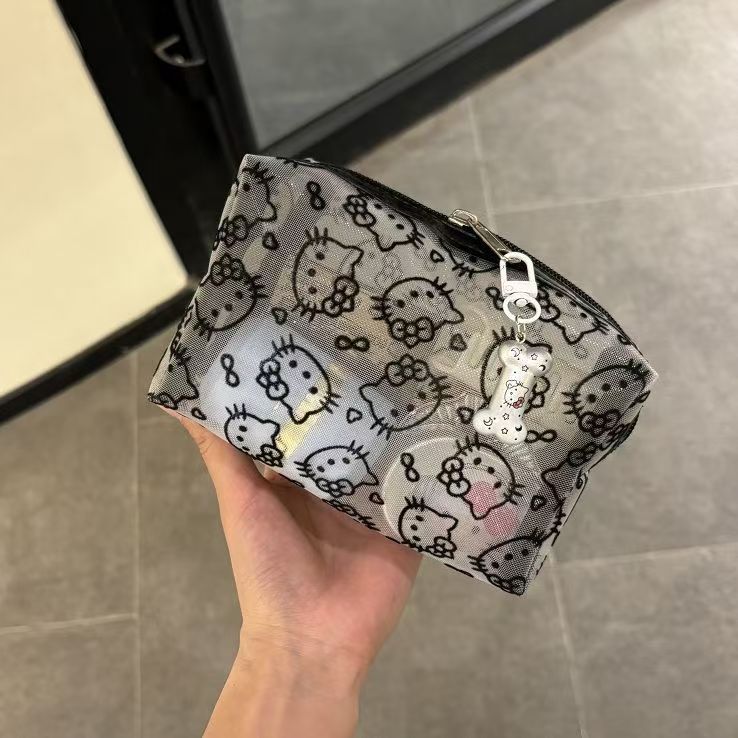 KT 화이트 화장품 가방 + 작은 뼈 펜던트