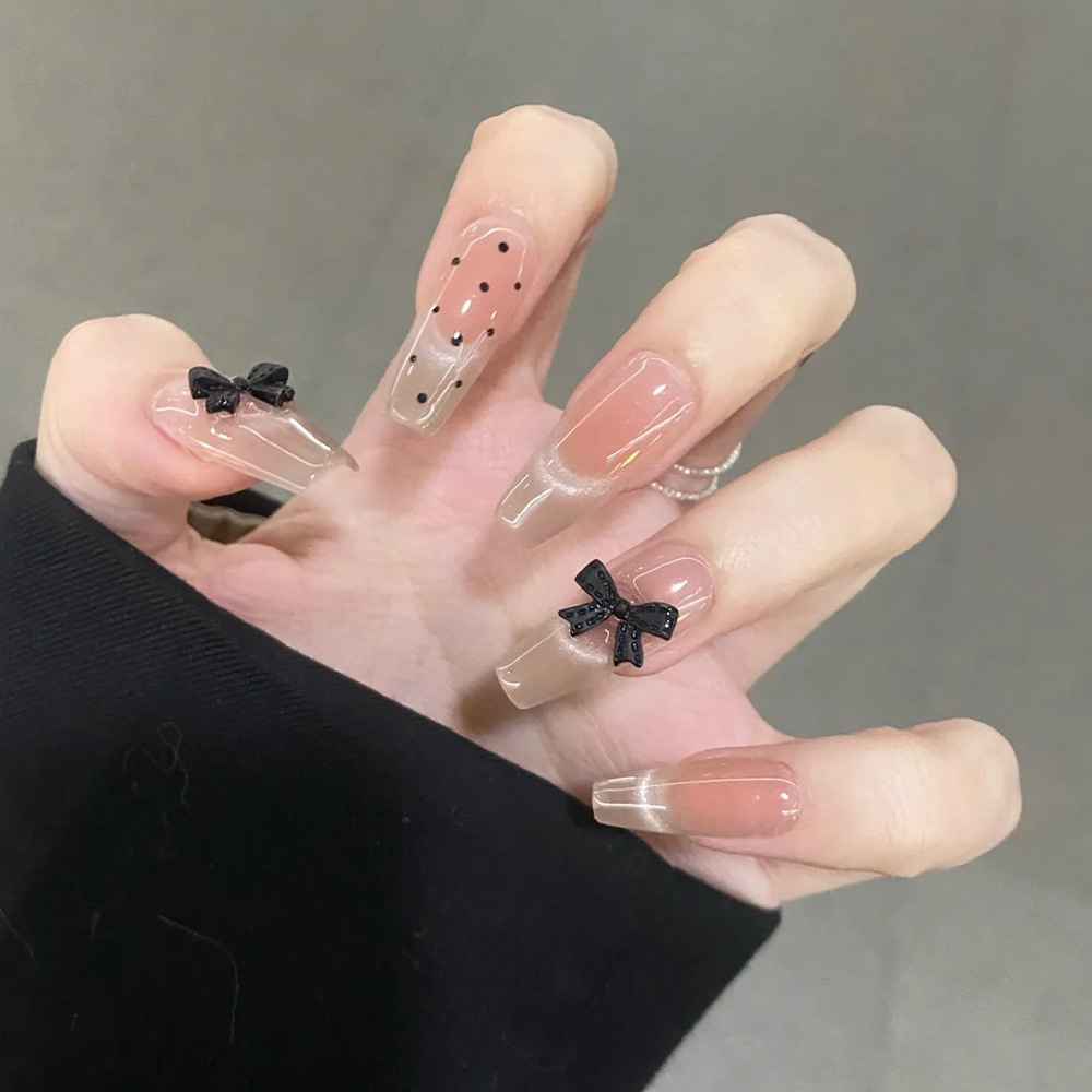 Polvo desnudo, arco negro, manicure dulce, lindo y juguetón, uñas de 10 piezas, parches de uñas falsas. image 1