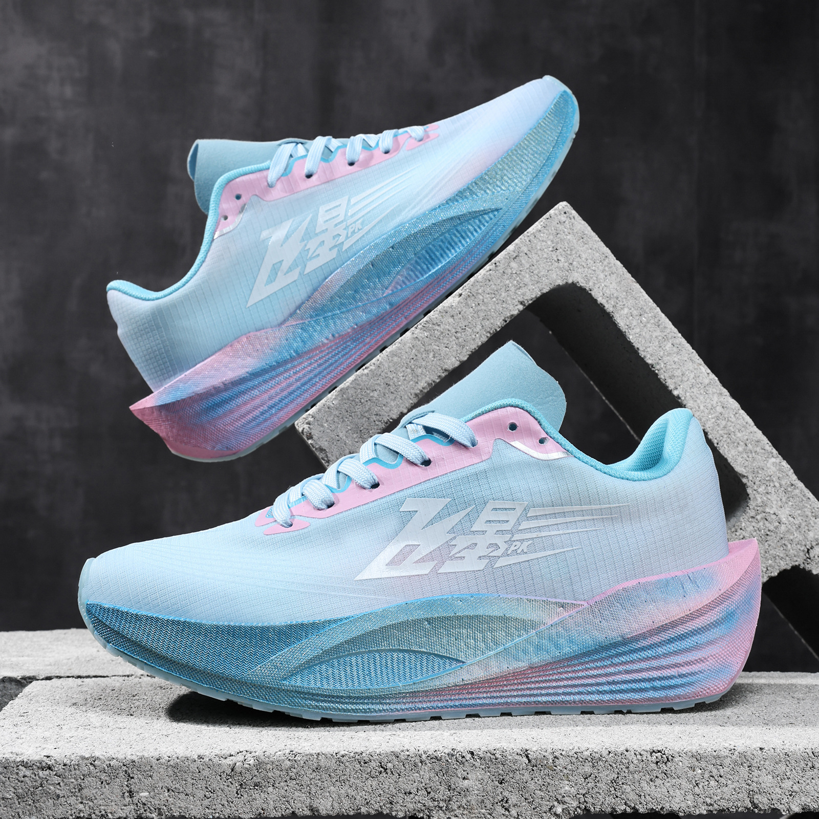 Guochao ultra ligero amortiguador rebote verdadero explosión zapatos deportivos de suela suave para hombres y mujeres para estudiantes de alto rendimiento zapatos de corrida de placa de carbono casuales