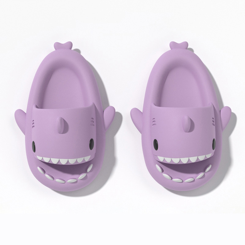 Sandalias para niños de tiburón transfronterizo sandalias niños 2023 de verano nuevos niños EVA Luz de mierda sensación casa zapatillas niñas