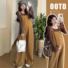 孕妇背带裤2025春装新款时尚复古卡其色宽松大码阔腿长裤+打底衫