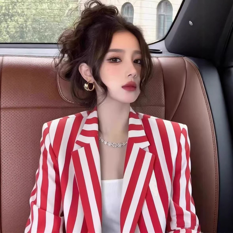 2026 New Korean Style Small Blazer Jacket for Women, Spring New Plaid Trendy Elegant Petite Blazer Jacket 2026 New Korean Style Small Blazer Jacket for Women, Spring New Plaid Trendy Elegant Petite Blazer Jacket