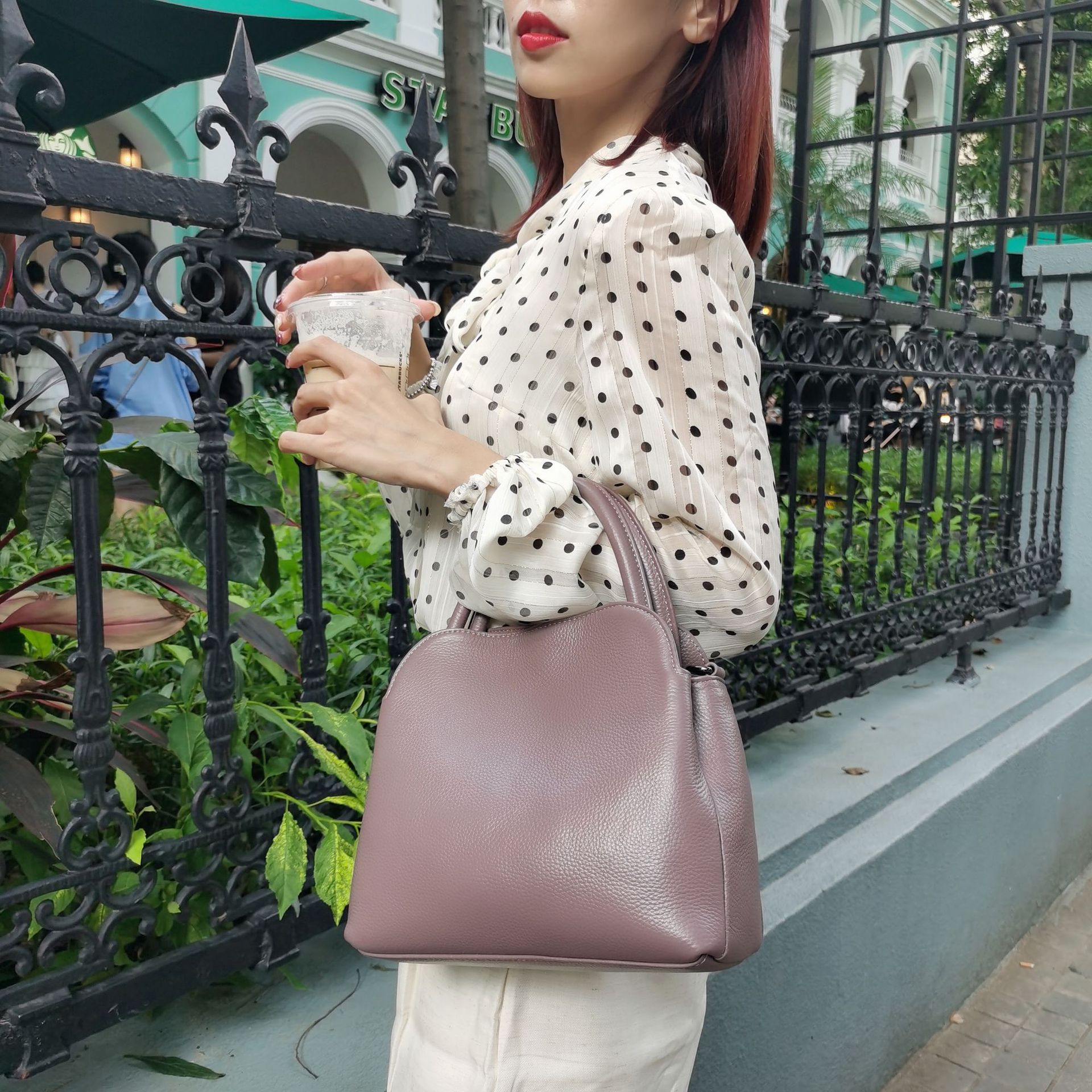 Bolso de Mujer 2025 de Cuero Genuino, Bolso de Gran Capacidad, Bolso Cuadrado Pequeño de Cuero Suave, Primera Capa de Piel de Vaca, Bolso Cruzado, Bolso Tote Esencial para Viajar al Trabajo