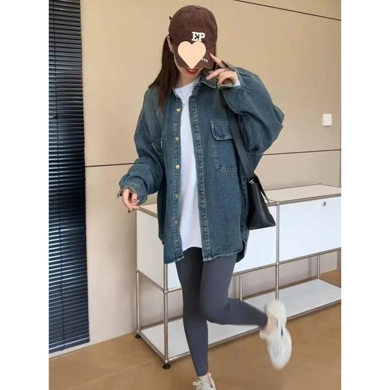 グラデーションの新しいデニムのシャツのコートの女性の中で長いタイプの2025秋の春秋のタイプのファッションの起爆式の上着は着ます。|undefined