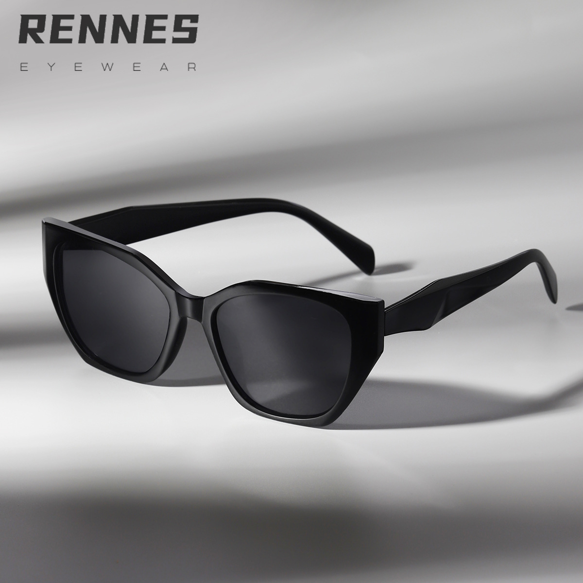 Gafas de sol de las mujeres cara redonda Dalian nueva uv-prueba de alto grado ins bisagra de metal cara llana red mágica sol rojo