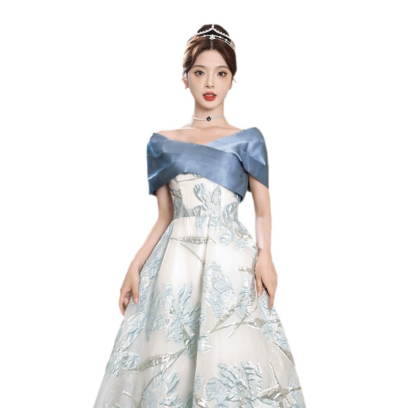 Vestido de noche de un solo hombro para mujer, vestido de banquete azul, nicho de alta gama, lujo ligero, diseño floral elegante, estilo princesa.