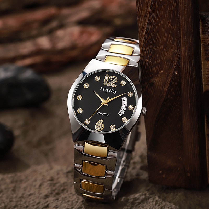 Reloj de suministro del fabricante McyKcy Calendario de diamantes romanos Acero de tungsteno sólido entre oro profundo e impermeable Reloj para hombre Plata