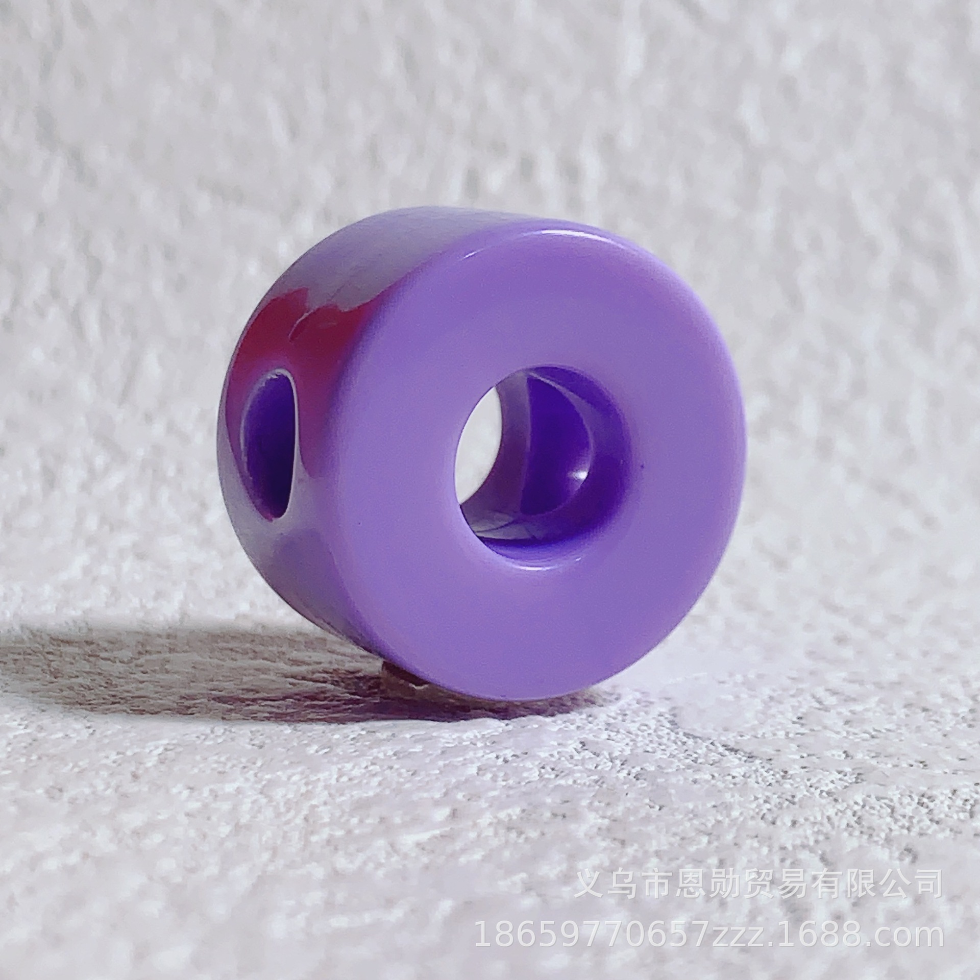O (light purple)