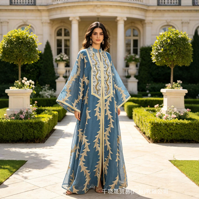 Long Robe with Heavy Gold Thread Embroidery of Leaves, Stand Collar, V-Neck, Bell Sleeves, Loose Fit, Available in Three Colors Long Robe with Heavy Gold Thread Embroidery of Leaves, Stand Collar, V-Neck, Bell Sleeves, Loose Fit, Available in Three Colors
