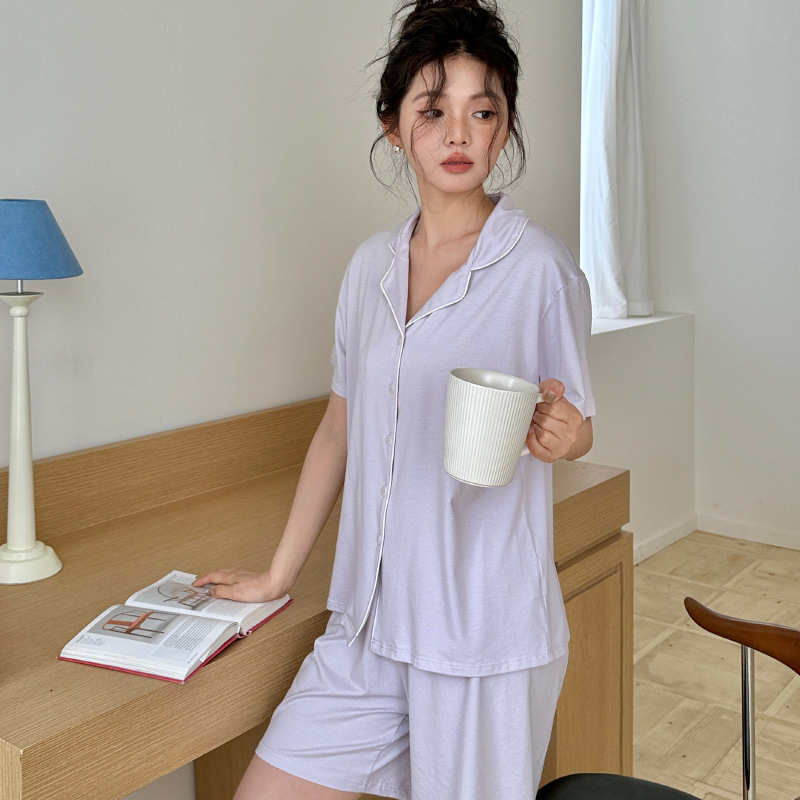 연 보라색
