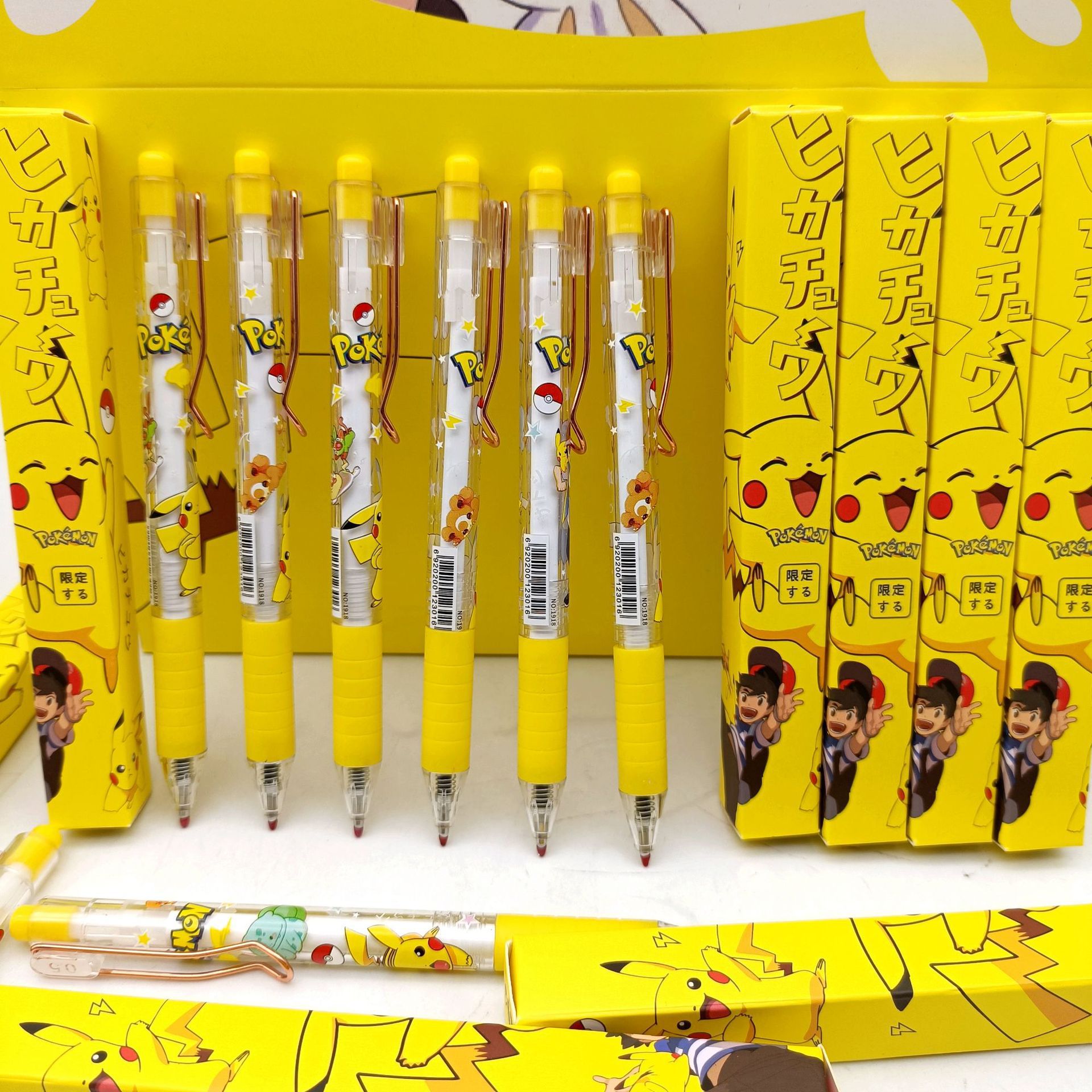 Creativo nuevo Pokémon caja de dibujos animados lápiz ciego dibujos animados cómodo pulsar lápiz neutro fuente de lápiz de agua