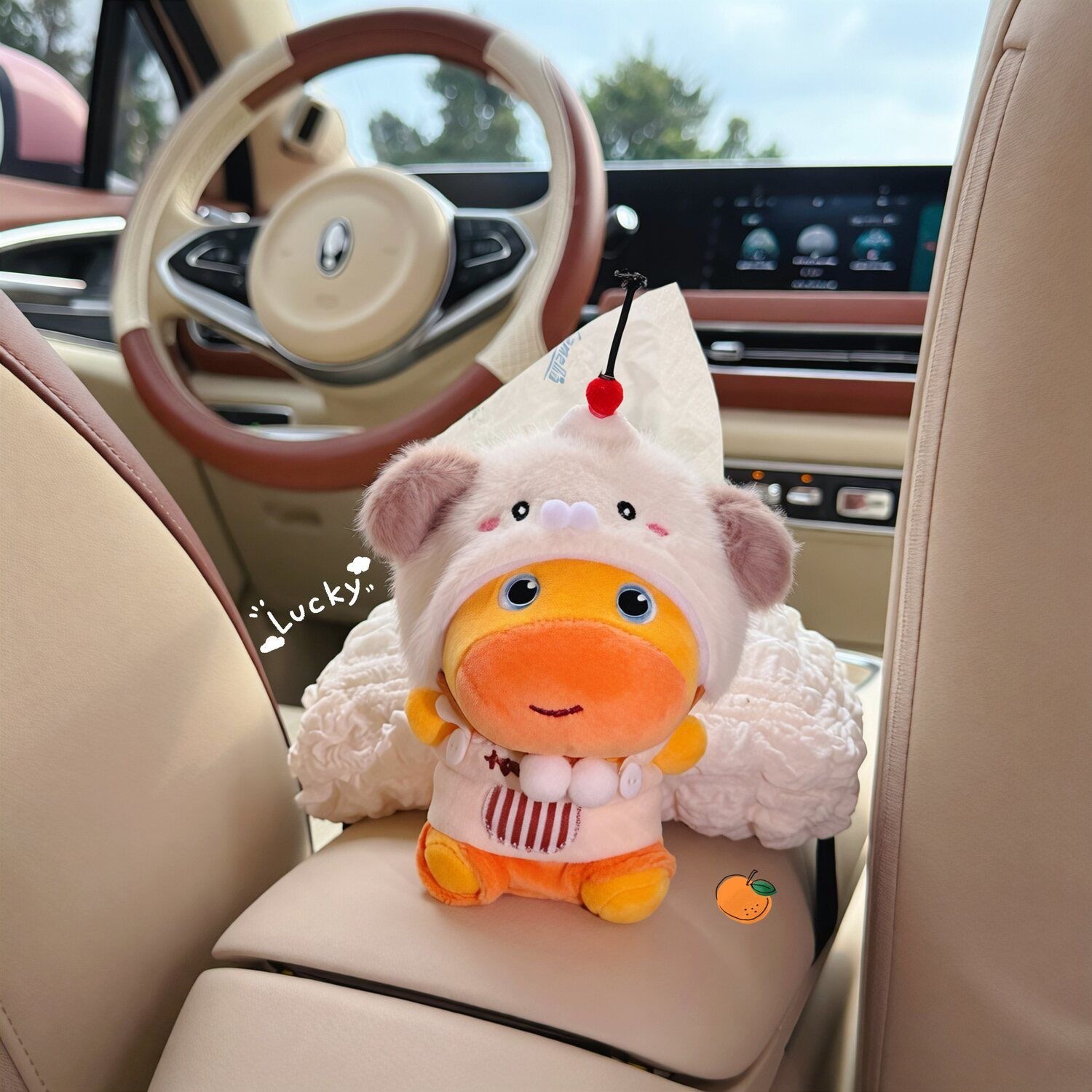 2026 New Model Car Creative Tissue Box, Cute Capybara Lulu Armrest Box, Car Seat Back Hanging Type