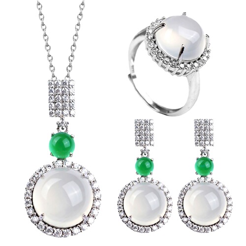 Temperament and fashionable natural chalcedony earrings, rings, pendants, necklaces and jewelry sets. Gao Bing Yuanyuan jade three-piece set