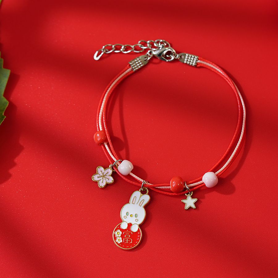 thumbnail image 1 of Pulsera de cuerda roja de conejo Temperamento dulce Pulsera de cuentas de cristal rojo lindo Mujer 874B Rich One, 1 of 2