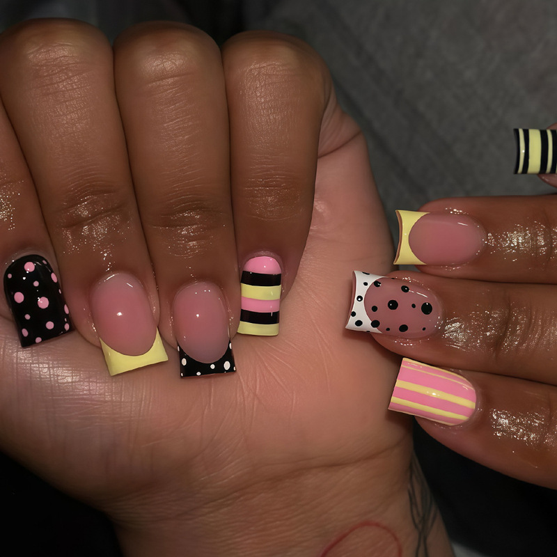 European and American white and yellow French-style yellow and pink striped black and pink polka dot 24-piece cool and stylish press-on nails, high-end European and American white and yellow French-style yellow and pink striped black and pink polka dot 24-piece cool and stylish press-on nails, high-end