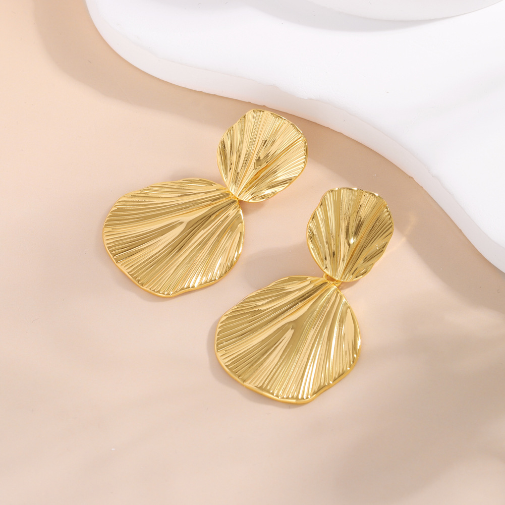 fashion-golden-geometric-retro-exaggerated-female-earrings-niche-design-advanced-metal-all-match-cold-style-temperament-jewelry