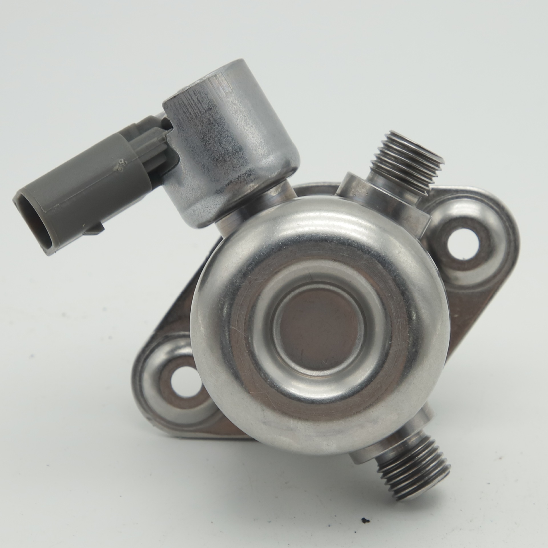 13517595339 13517595350 is suitable for BMW X5/X5M, BMW 5 Series, BMW 7 Series high-pressure oil pump