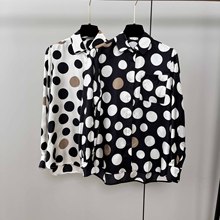 ��Ʒ�|��zײɫ���c�L���r��Ůɣ�Q�z�������͸߶�Ů�b���S���r��